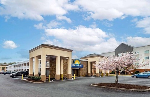 Charlottesville Hotel | 2-Star Hotel ∙ Days Inn by Wyndham Charlottesville/University Area