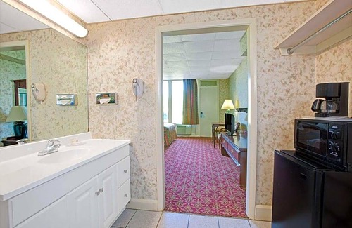 Parsippany Hotel | 2-Star Hotel ∙ Days Inn by Wyndham Parsippany