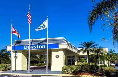 Melbourne Hotel | 2-Star Hotel ∙ Days Inn by Wyndham Melbourne