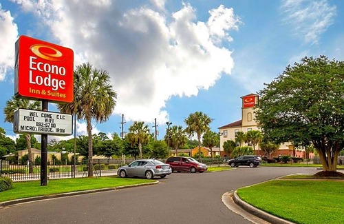 Beaumont Hotel | 2-Star Hotel ∙ Econo Lodge Inn & Suites Beaumont