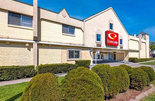 Cortland Hotel | 2-Star Hotel ∙ Econo Lodge Cortland