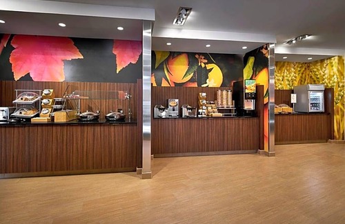 Jefferson Manor Hotel | 2-Star Hotel ∙ Fairfield Inn & Suites by Marriott Alexandria, Virginia