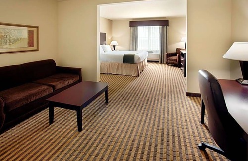 Marble Falls Hotel | 2-Star Hotel ∙ Holiday Inn Express Marble Falls, an IHG Hotel