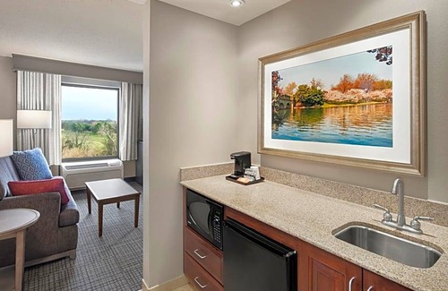 Jefferson Manor Hotel | 2-Star Hotel ∙ Hampton Inn & Suites Alexandria Old Town Area South