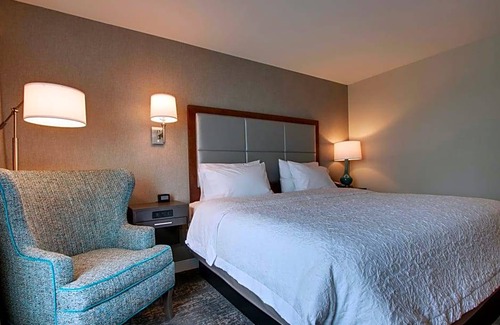 Pawtucket Hotel | 2-Star Hotel ∙ Hampton Inn-Pawtucket, RI