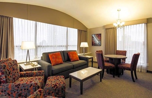 Metrotown Hotel | 2-Star Hotel ∙ Holiday Inn Express Vancouver-Metrotown (Burnaby)
