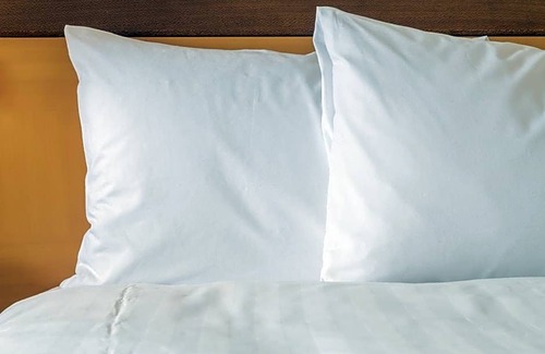 Metrotown Hotel | 2-Star Hotel ∙ Holiday Inn Express Vancouver-Metrotown (Burnaby)