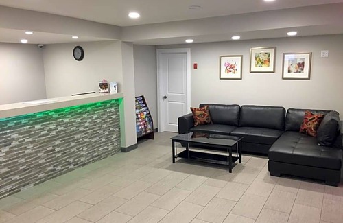 Kamloops Hotel | 2-Star Hotel ∙ Knights Inn Kamloops