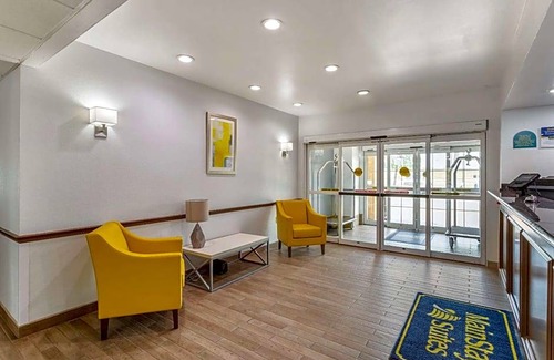 Port Arthur Hotel | 2-Star Hotel ∙ MainStay Suites Port Arthur - Beaumont South