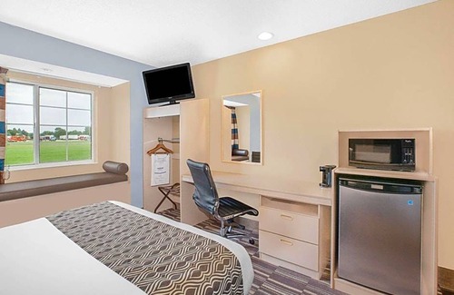 Clear Lake Hotel | 2-Star Hotel ∙ Microtel Inn and Suites Clear Lake
