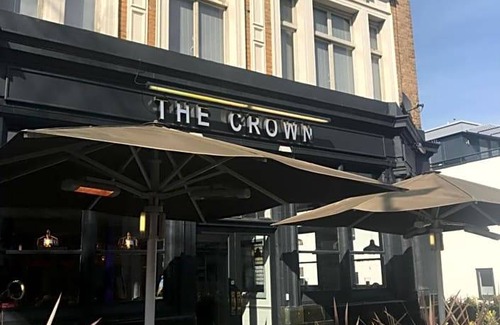 Shaftesbury Hotel | 2-Star Hotel ∙ PubLove @ The Crown, Battersea
