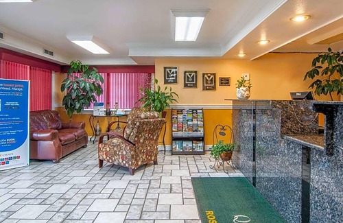 Roseburg Hotel | 2-Star Hotel ∙ Quality Inn Central Roseburg