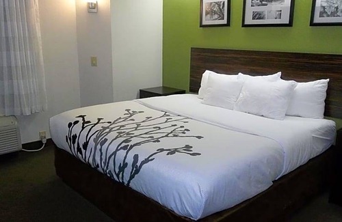 Bryson City Hotel | 2-Star Hotel ∙ Sleep Inn Bryson City Cherokee
