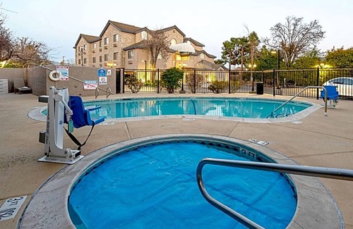 South San Jose Hotel | 2-Star Hotel ∙ Clarion Inn Silicon Valley