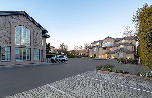 South San Jose Hotel | 2-Star Hotel ∙ Clarion Inn Silicon Valley