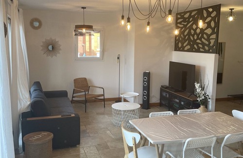 Parentis-en-Born Villa | 2 steps from the lake.
