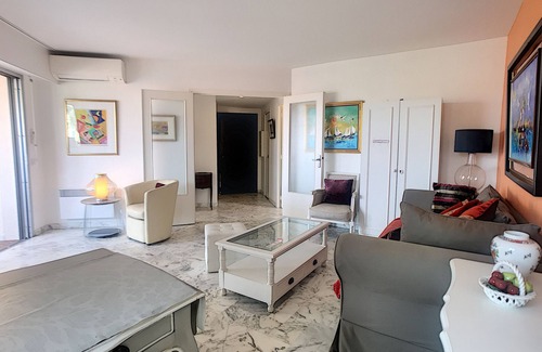 Cannes Apartment | 2 steps from the Midi beaches, terrace, 252L/BOU