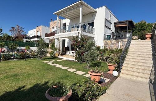 Turgutreis Villa | 2-storey villa with pool in Bodrum