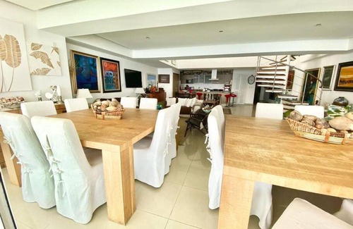 Villas Del Mar Apartment | 2 stories Penthouse at Marbella Bechfront