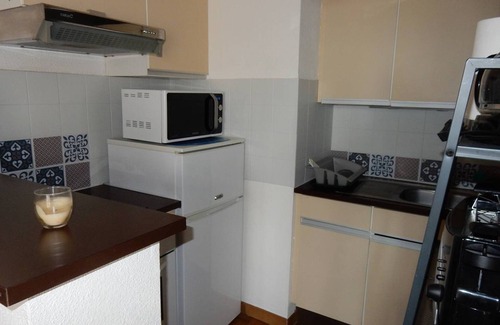 Le Port Apartment | 2* Studio Cabin with Parking, Near Beach