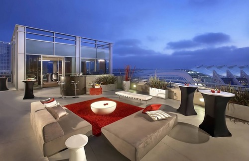 Gaslamp Quarter Hotel | 2 Suites 2 Queen Beds at Hard Rock Hotel San Diego, Historic Gaslamp!