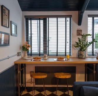 Lyme Regis Apartment | 2 The Old Canteen, Two Minute Walk To Beach