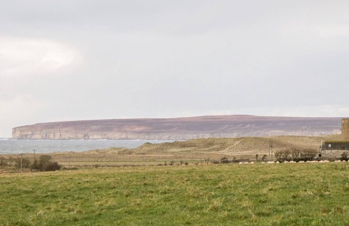 Hunspow Cottage | 2 THURDISTOFT FARM COTTAGE, pet friendly, with open fire in Thurso