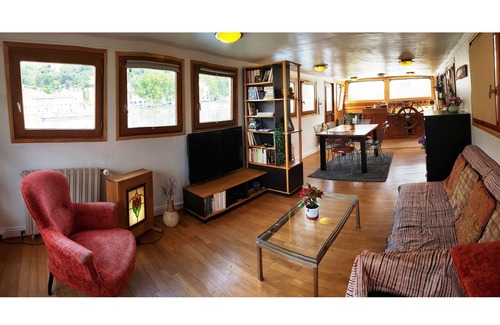 2nd Arrondissement Boat Rental | 2 to 4 berth rooms on Bateau Lyon-Centre
