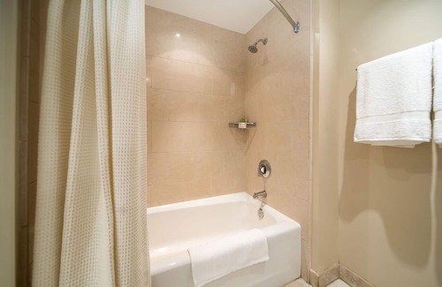 Honokowai Hotel | 2 Units, 1 Bedroom Mountain View at Honua Kai Resort & Spa