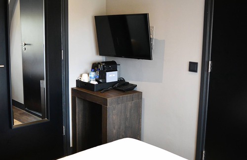 Municipality of Wassenaar Hotel | 2 Upscale Wassenaar Stay Close To The Beach, Local Hotspots & Nature Reserves