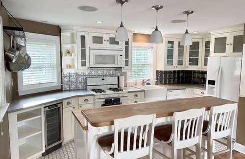 New Haven House | 2 water view new homes with outdoor Spa