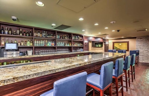 Laughlin Hotel | 2 x Santa Fe Queen Non Smoking Unit at Edgewater Casino Resort