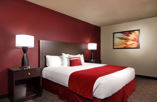 Laughlin Hotel | 2 x Sedona River View King Non Smoking Room at Edgewater Casino Resort
