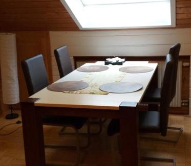Munchen District Apartment | 2-Zimmer DG-Apartment mit eigener Sauna