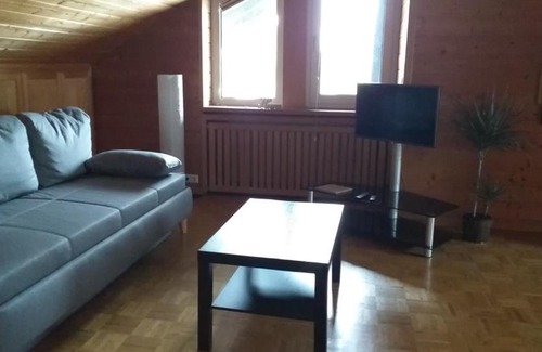 Munchen District Apartment | 2-Zimmer DG-Apartment mit eigener Sauna