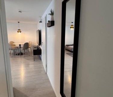 Sundheim Apartment | 2-Zimmer Souterrain Wohnung