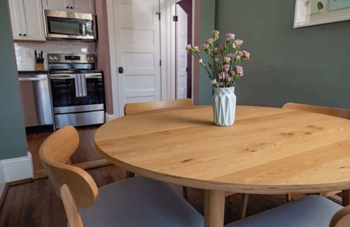 Roanoke House | 20-guest Historic Home Near Downtown|Walkable|Food