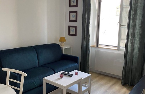 Saint-Mathieu Apartment | 20 meters from the beach, T2 sea view apartment for rent,