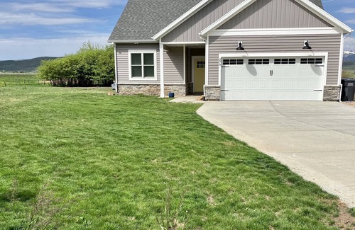 Kamas House | 20 minutes to summer activities in Park City, 5 minutes to Uinta Scenic Highway