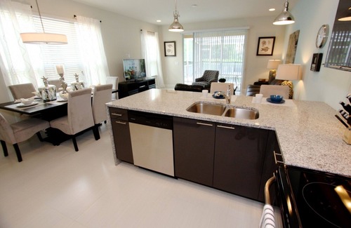 Four Corners House | 20% off 5 Nights or Longer in Orlando
