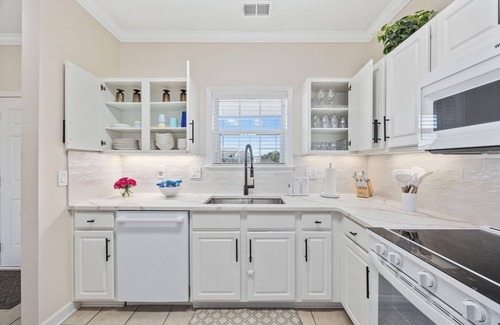 North Myrtle Beach Villa | 20% OFF 9/20–9/27! Elegant Pet-Friendly Fall Retreat – Reserve Today!