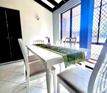 Booragoon House | 20 OFF Affortable Long Stay 4 Queen Bed House Near Uni City Swan River