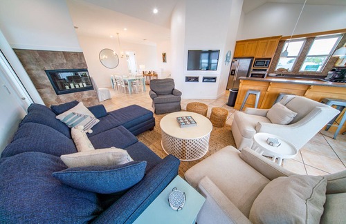 East End House | 20% OFF FALL! Private Pool, Hot Tub & Elevator, Pet Friendly, Gulf View!