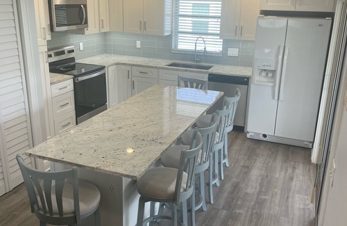 Cutthroat Harbor Estates House | 20% off November/December 2025 Boater's paradise! Ice machine, bait freezer