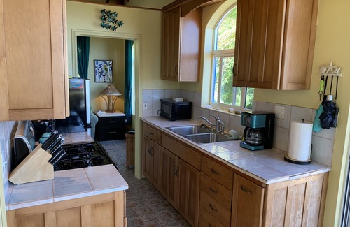 Estate Calabash Boom Cottage | 20% Off Oct 19-Nov 22! Here Comes the Sun
