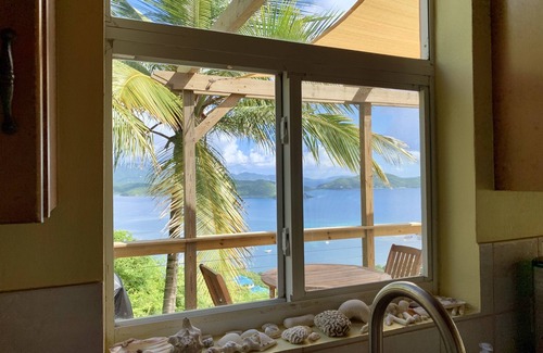 Estate Calabash Boom Cottage | 20% Off Oct 19-Nov 22! Here Comes the Sun