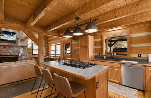 Lancaster Cabin | 20 Person Lodge! Secluded with Views! Hot Tub, Firepit, WBFP! Pet Friendly