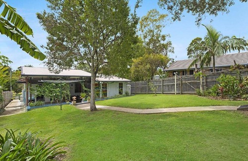 Moffat Beach House | 20 Roslin St Moffat Beach QLD