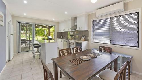 Moffat Beach House | 20 Roslin St Moffat Beach QLD