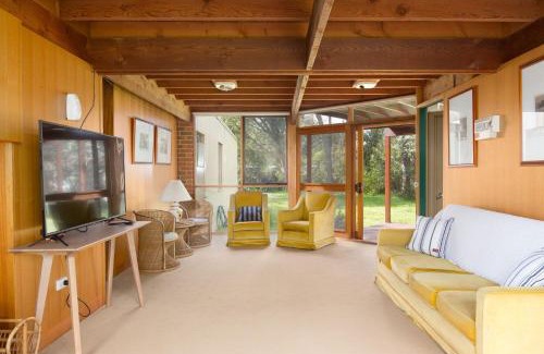 Silverleaves House | 20 Shearwater Drive